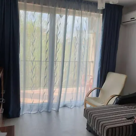 Sonnige Nah Am Varnas Apartmán